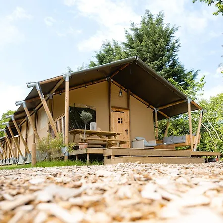 Safaritent Wood Met Tuinzicht Luxury tent