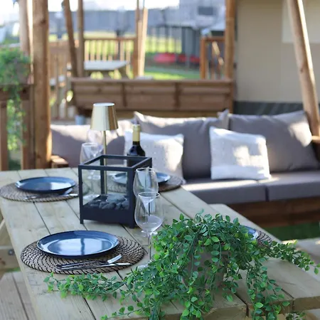 Luxury tent Safaritent Wood Met Tuinzicht Nieuwe Wetering