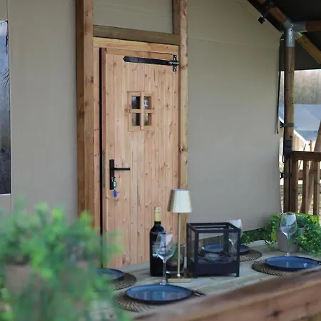 Safaritent Wood Met Tuinzicht Nieuwe Wetering