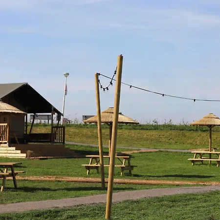 Safaritent Wood Met Tuinzicht Nieuwe Wetering