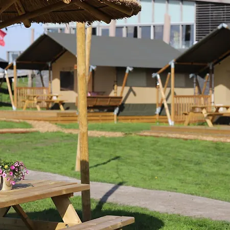 Safaritent Wood Met Tuinzicht Luxury tent *
